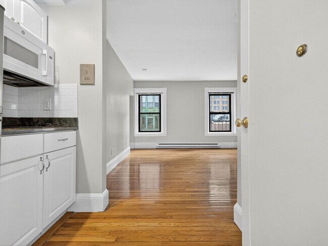 267 Newbury St unit 42, Boston, MA 02116 - photo 2