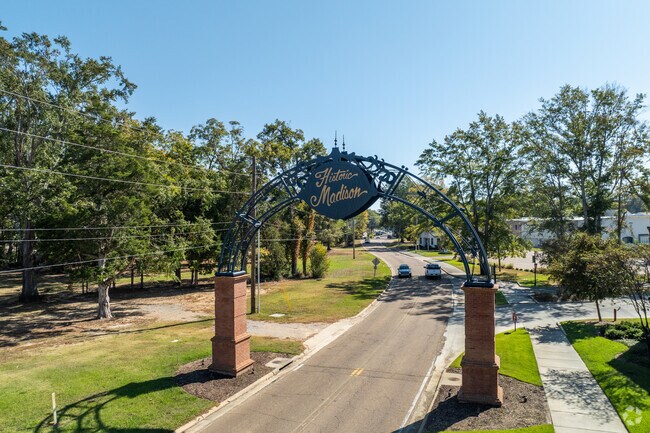 The historic district of Madison is home to a variety of shops, restaurants, and art centers.