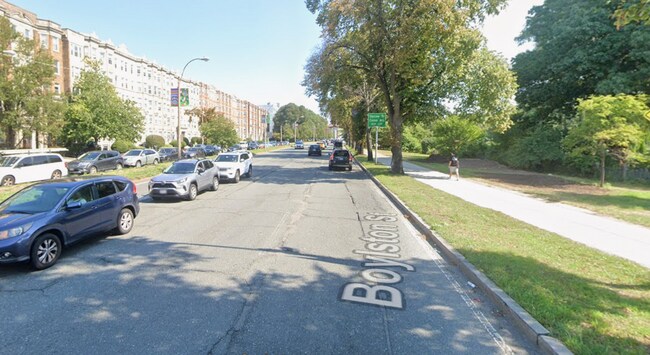 1210 Boylston St unit 7-5, Boston College, MA 02467 - photo 2