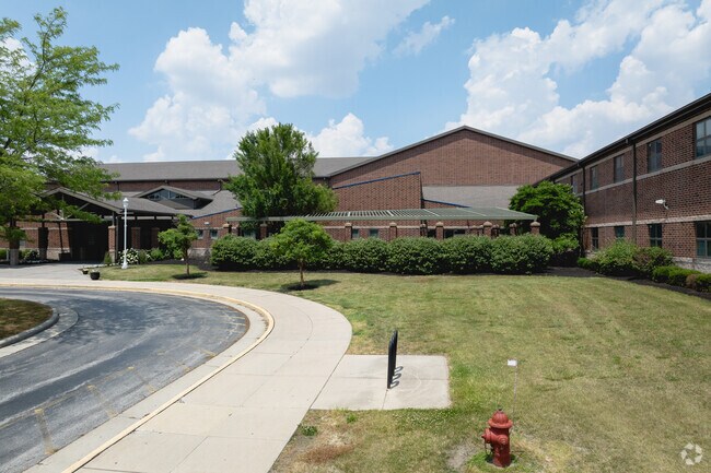Elmwood High School welcomes new students.