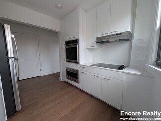 1200 Massachusetts Ave Unit 8 DFT URNKV, Cambridge, MA 02138