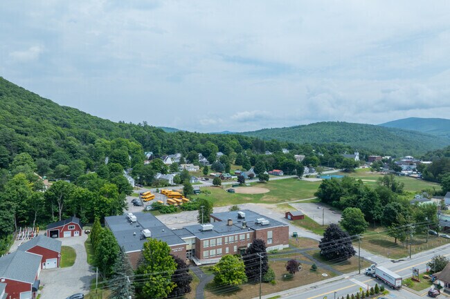 Newfound Memorial Middle School sits within the neighborhood of Bristol.