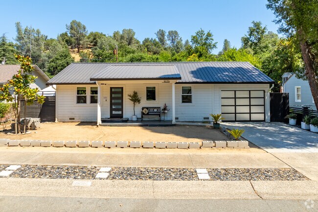 Newly renovated homes can be found in Benton Tract.