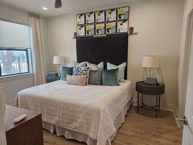 2137 Pelham Dr unit FL1-ID1028915P, Houston, TX 77019 - photo 2