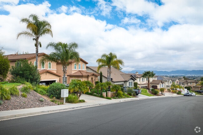 Murrieta Oaks is known for its peaceful, palm tree-lined residential streets.