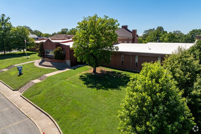 The student population of Clark Elementary School is 597 and the school serves K-5.