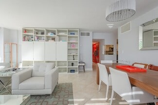 800 West Ave, Miami Beach, FL 33139