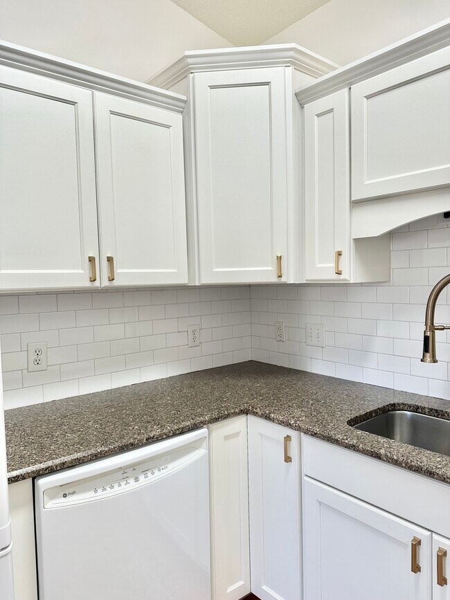 8621 Flagstone Way, Knoxville, TN 37923 - photo 6