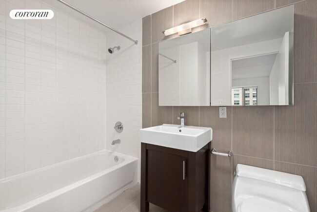 41-34 Crescent St, Long Island City, NY 11101 - photo 7