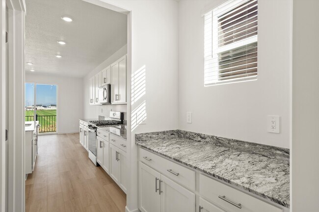 3140 W 3450 S, West Haven, UT 84401 - photo 6