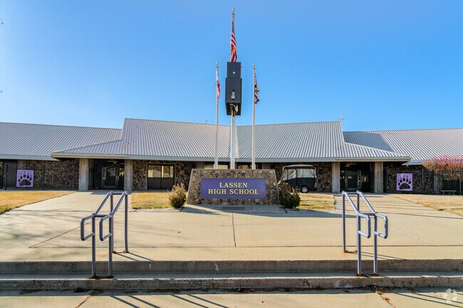 A sign welcomes students to Lassen High School.