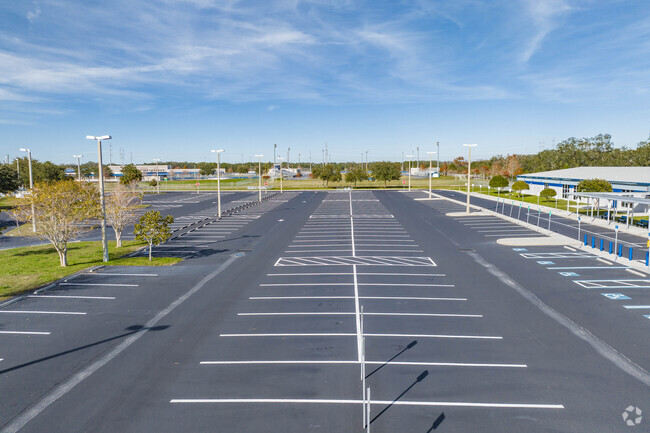 Paul R Smith Middle has a large size parking lot for teachers and visitors
