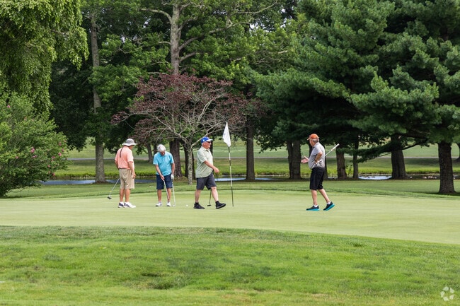 Residents on Middle Town can enjoy a day out on the golf course with friends at Avalon Golf Club.