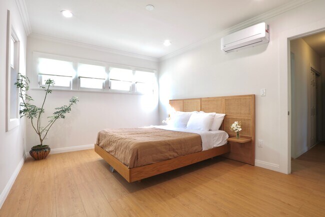 859 N Mansfield Ave unit 6900 Willoughby, Los Angeles, CA 90038 - photo 7