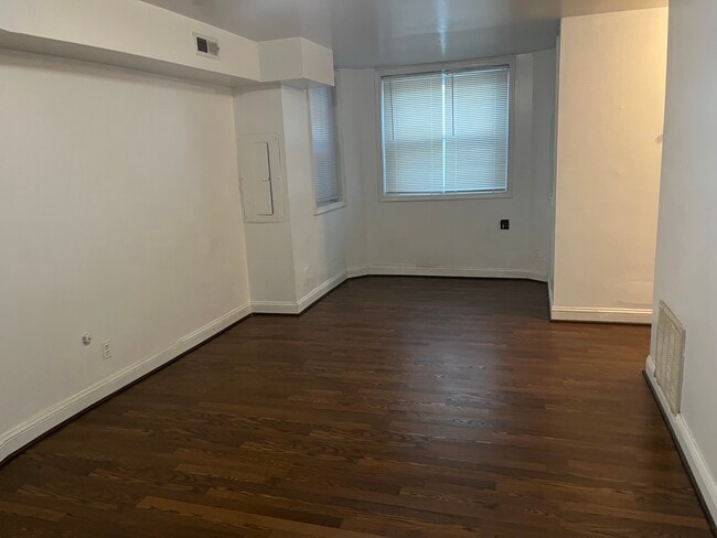 Office Cove with Big Bay Window