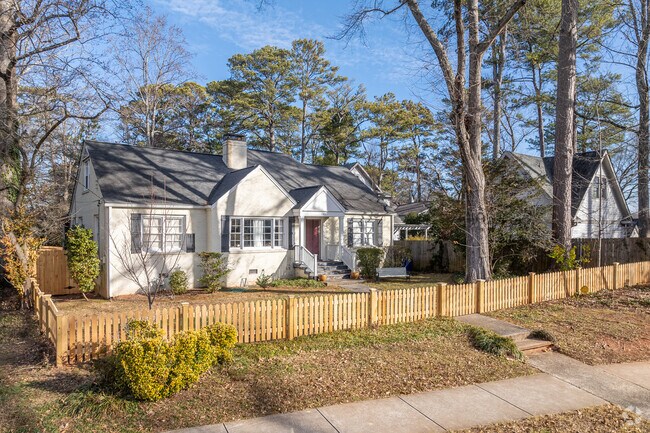 Single-family homes on well-maintained lots line the streets of Chelsea Heights.
