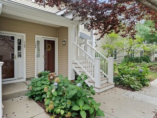 166 Tyson Commons Ln Unit 166, Braintree, MA 02184