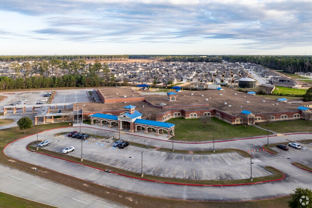 Chet Burchett Elementary is in close proximity to the neighborhoods it serves.