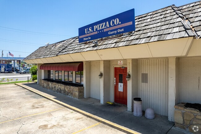 U.S. Pizza Co has their flagship location in Levy.