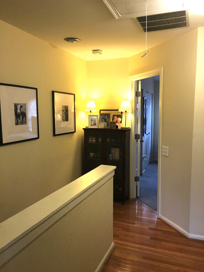 6526 Medinah Ln, Alexandria, VA 22312 - photo 3