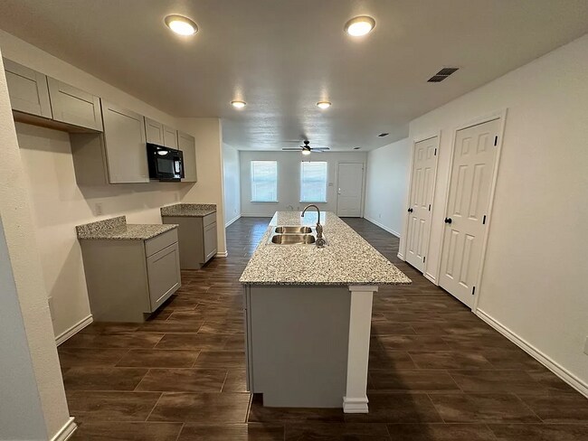 3504 S, Odessa, TX 79765 - photo 4