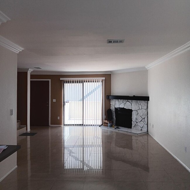 1419 W 179th St, Gardena, CA 90248 - photo 2