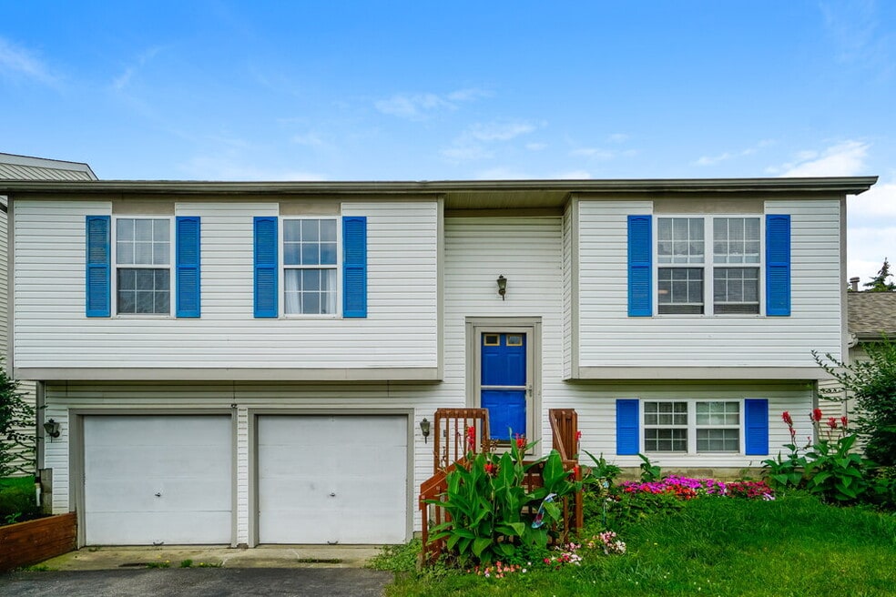 5769 Sundial Dr, Galloway, OH 43119 - photo 1