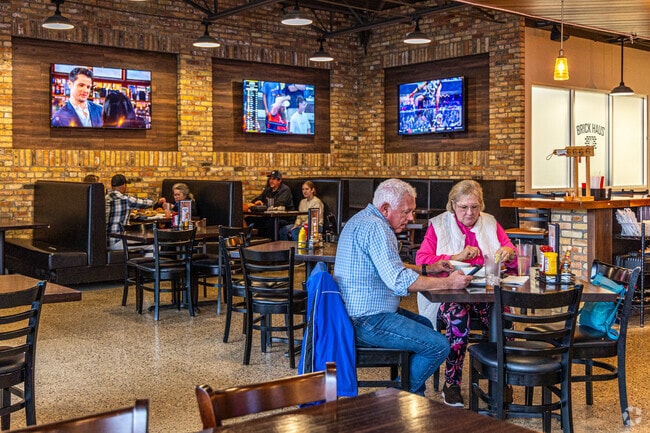 Brick Haus Brews serves beer and classic comfort food near Chester Township.