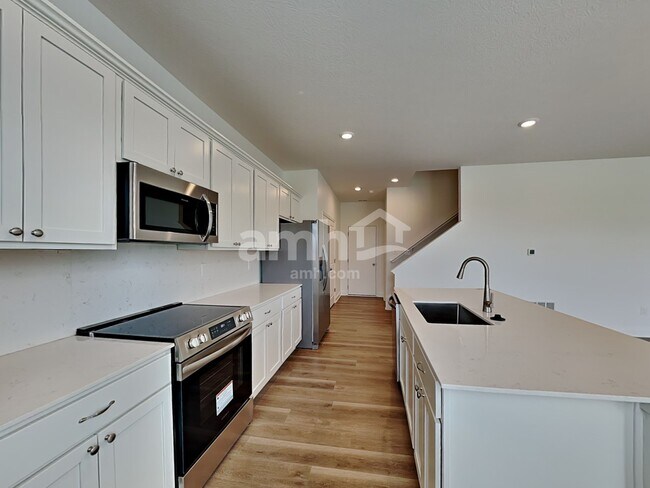 974 Heritage Blvd, Delaware, OH 43015 - photo 4