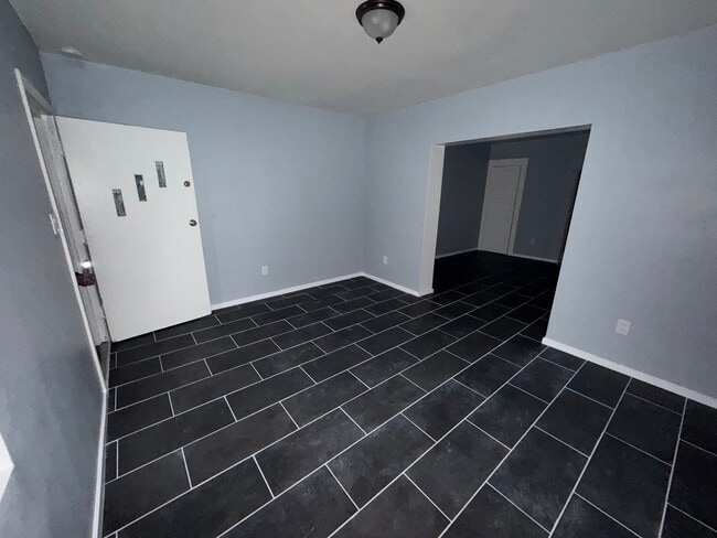 524 S Soto St, Los Angeles, CA 90033 - photo 2