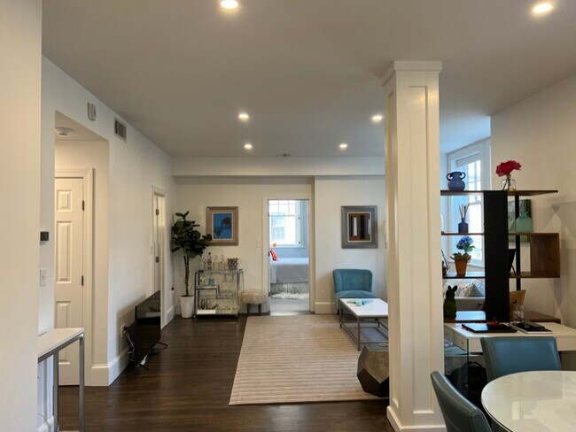 82 Chestnut St unit 23, Boston, MA 02108 - photo 4