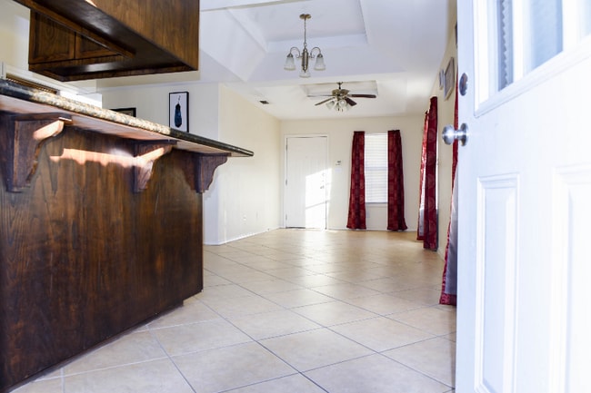 2013 Lacywood unit A, Edinburg, TX 78539 - photo 5