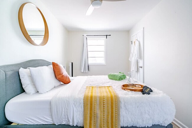 605 Dennison Ave unit ID1265654P, Columbus, OH 43215 - photo 5