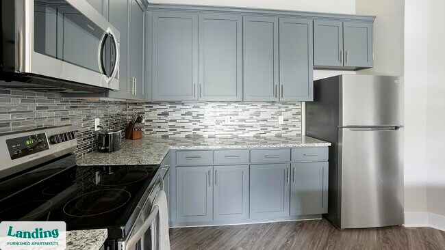 18101 Point Lookout Dr unit 317, Nassau Bay, TX 77058 - photo 4