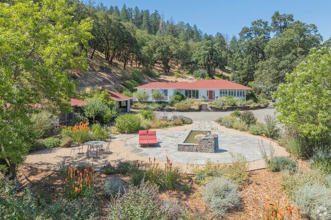 Many homes in Calistoga can enjoy a serene atmosphere amidst the beautiful Napa Valley hillsides.