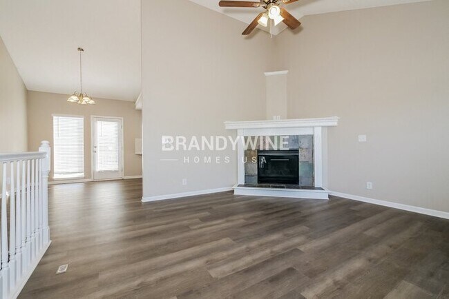 809 Canter St, Raymore, MO 64083 - photo 4