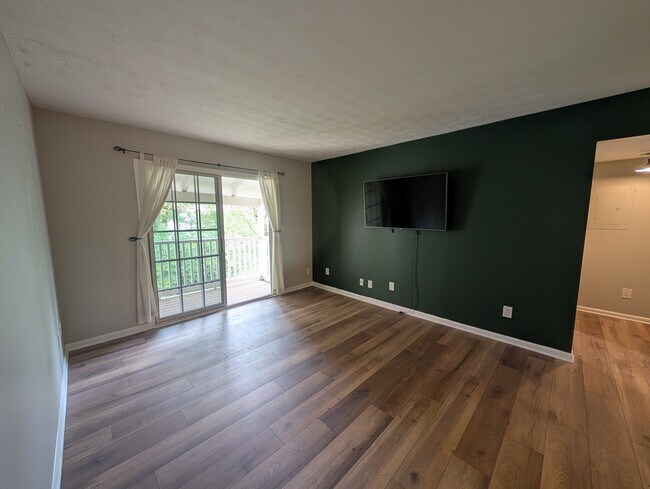 Cozy living room - empty view (TV not included)