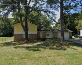 471 Rock Meadow Dr, Stone Mountain, GA 30088