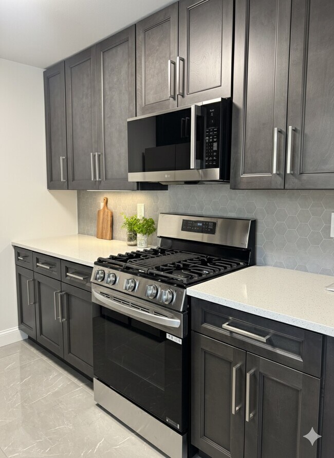 323 Stratford Place Unit 323, Bound Brook, NJ 08805