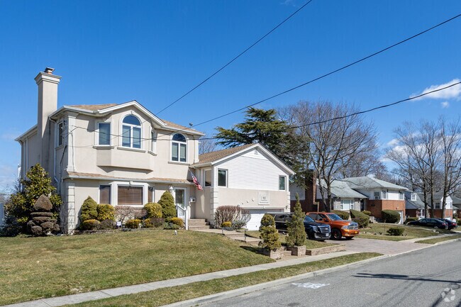 Large split-level homes are a popular choice in Roosevelt.