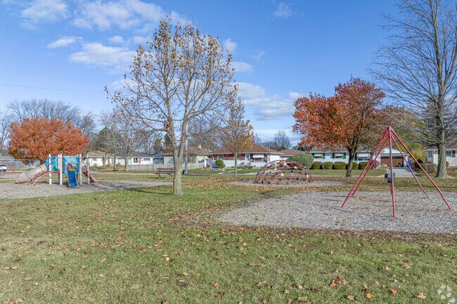 Sunnyside Park is a small public park with play spaces.