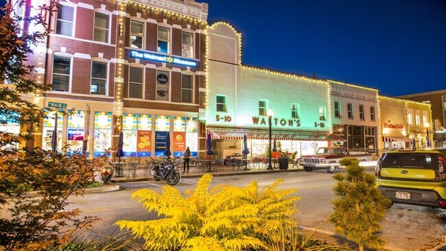 319 NW A St unit ID1221793P, Bentonville, AR 72712 - photo 4