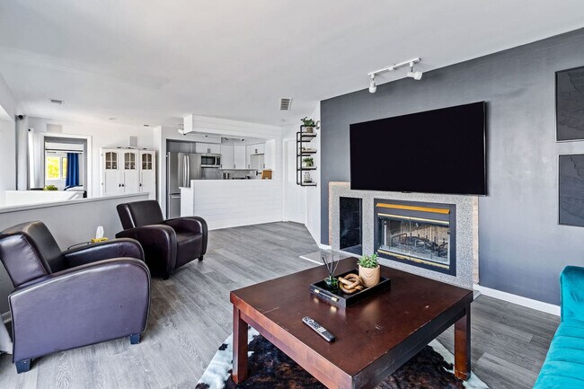 301 S Front St unit ID1354354P, Jeffersonville, IN 47130 - photo 5