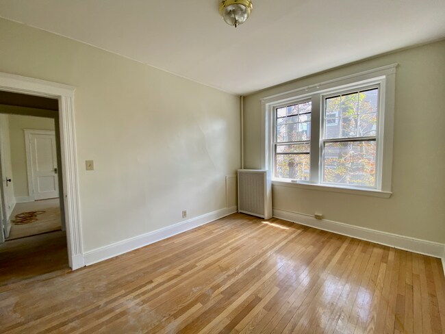 20 Alton Place unit 3, Brookline, MA 02446 - photo 5