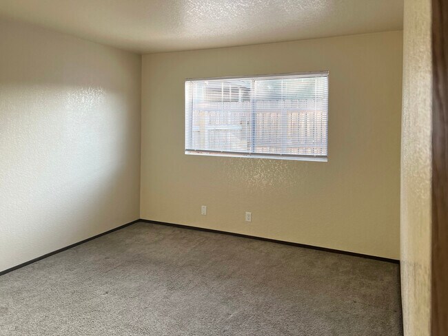 2368 Blue Jay Ct, Eureka, CA 95503 - photo 6