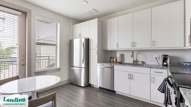 3383 Cedarplaza Ln unit 2215.1410833, Dallas, TX 75235 - photo 5