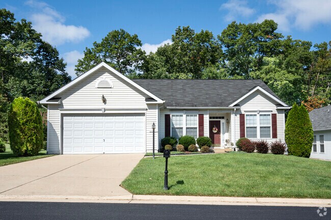 Comfortable single-family residence at Four Seasons.