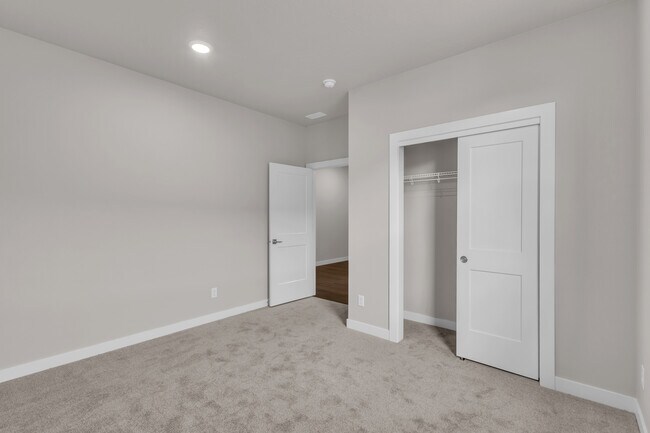 3277 N Darwin Fox St S unit 36630877, Post Falls, ID 83854 - photo 2