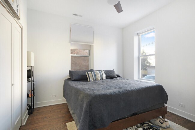 2316 W Augusta Blvd unit 2R, Chicago, IL 60622 - photo 7