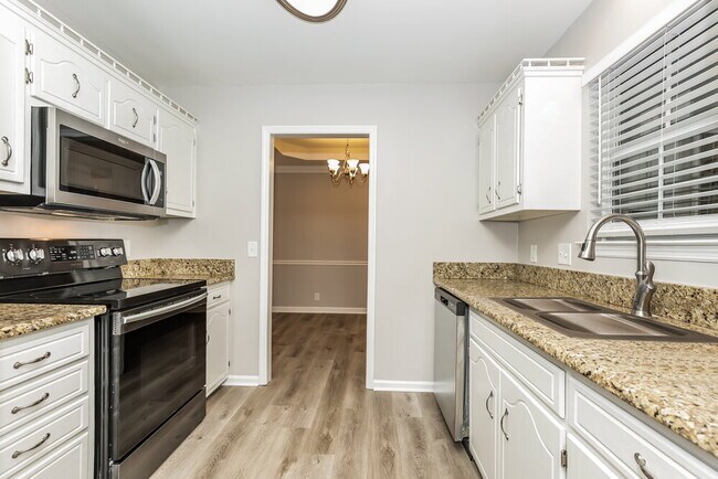 208 Legend Ct, Antioch, TN 37013 - photo 6